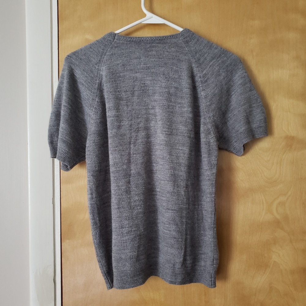 *final*Large Short sleeve Gray sweater - Picture 2 of 3